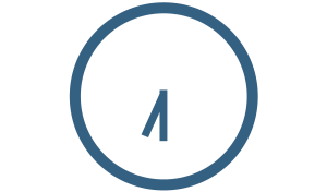 7emezzastudio grafica e web Logo di 7 e mezza. Orologio Blu stilizzato